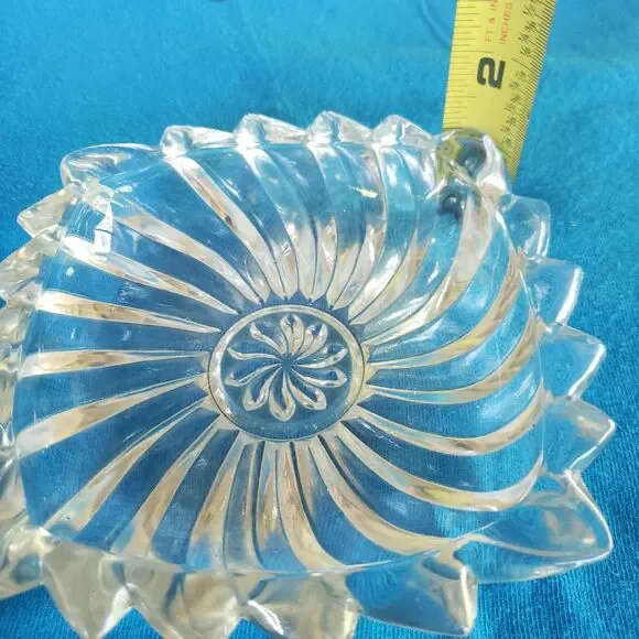 Vintage Clear Glass Swirl Ashtray Sawtooth Edge Floral Center Trinket Dish 5.5