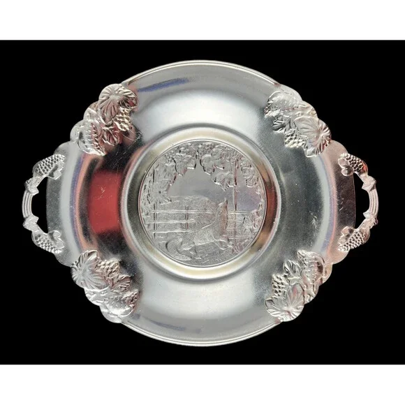 VTG 1970s Russian Aluminum Metalware Bowl Wolf Warewolf Howling Vineyard Hunting