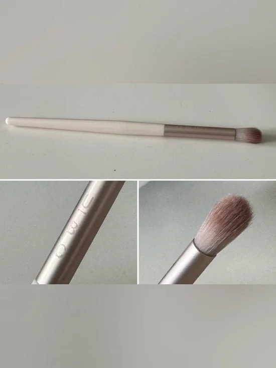 3/$15 Ulta Beauty Collection Mini Eyeshadow Brush Travel Size 5.25”