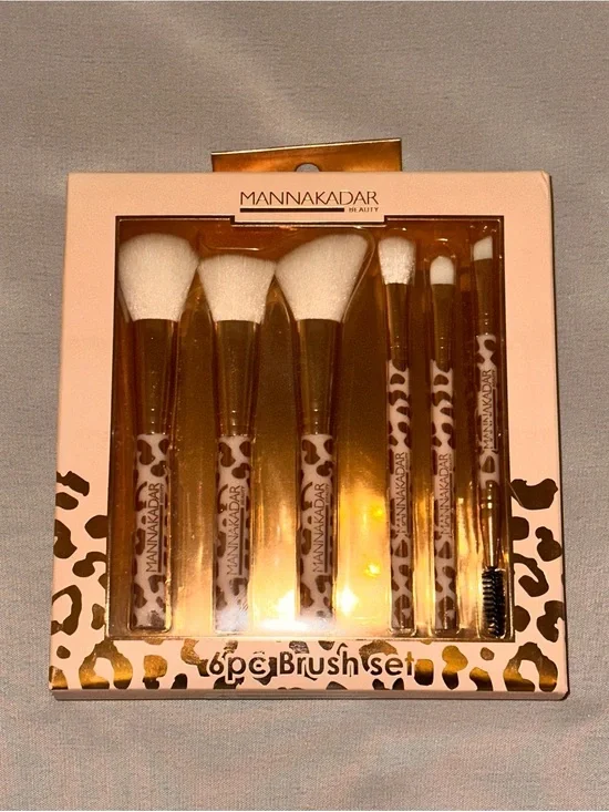 Makeup Brush Set by Manna Kadar - 6 Piece Set