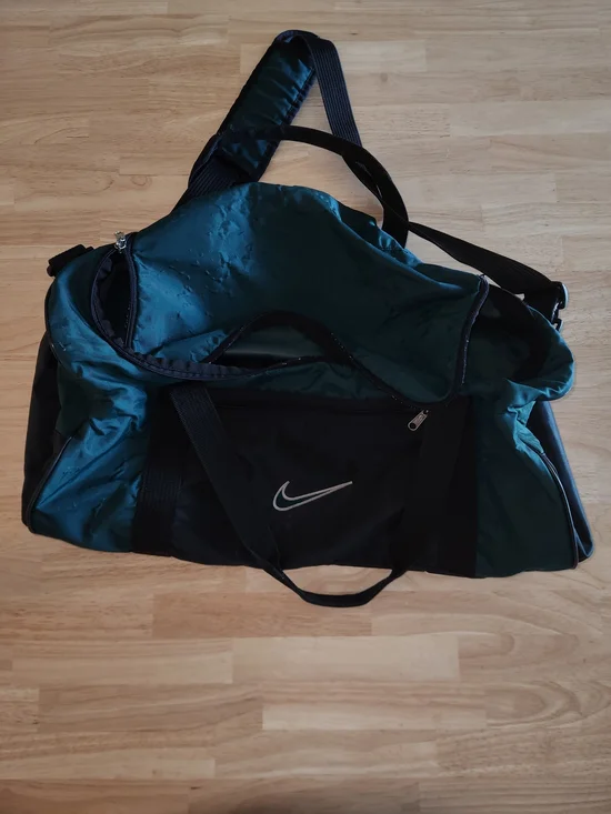 Vintage Y2K Nike Red Tag Duffle/Travel Bag Forest Green Embroidered Logo Good Co