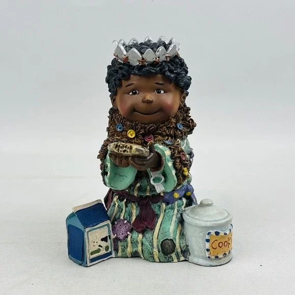Button Jar Kids Christmas Pageant Figure Wise Man Gift of Cookies Sandy Tuzinski