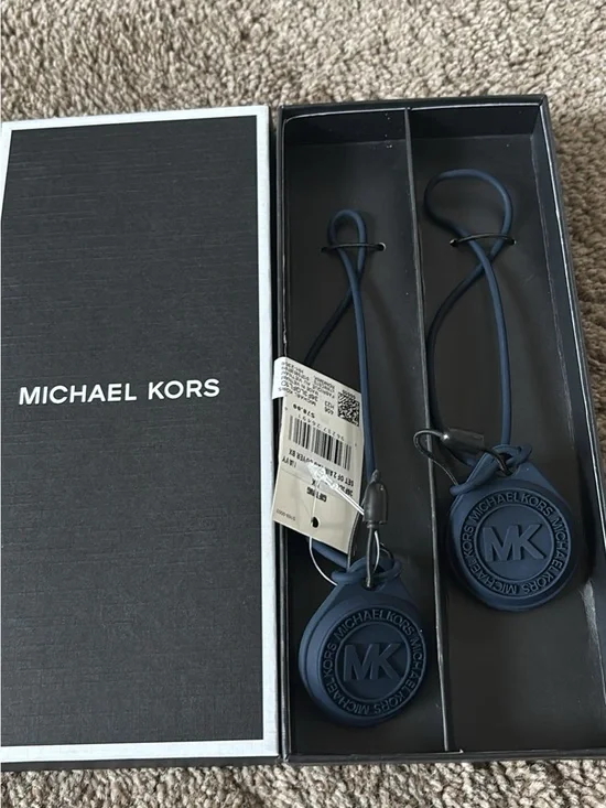 Michael Kors Navy Blue MK Silicone Luggage Air Tags Cover Set
