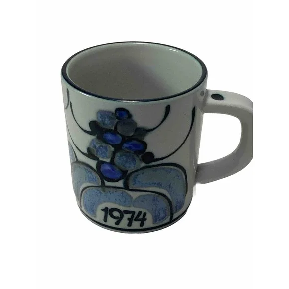 Royal Copenhagen Fajance 1974 Annual COFFEE CUP MUG Denmark 3