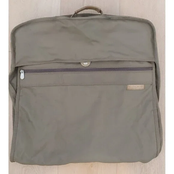 Briggs and Riley Travelware Hanging Garment Bag Olive Green 20x21 NO STRAP