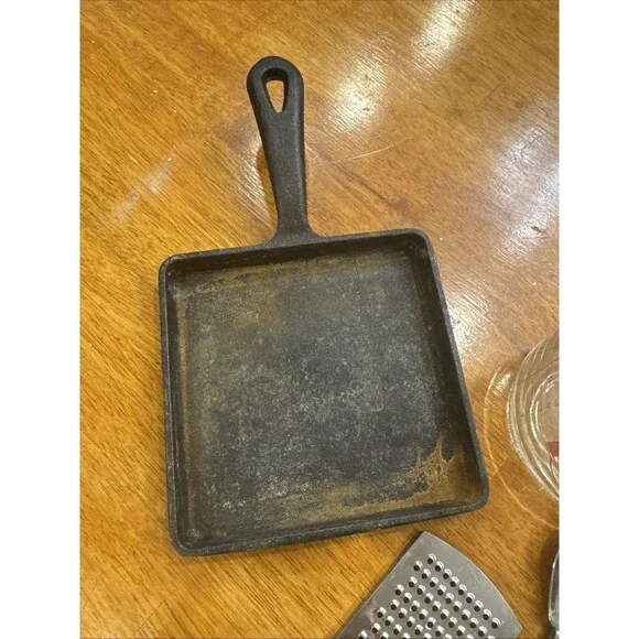 Cast Iron Skillet Mini Square 5