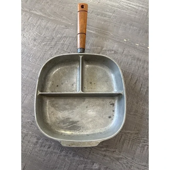 Vintage Nordic Ware Tri-Pan #2 Aluminum Divided Skillet Fry Pan USA Wood‎ Handle