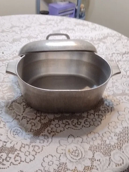 Vintage Magnalite Oval Covered Casserole Pan
