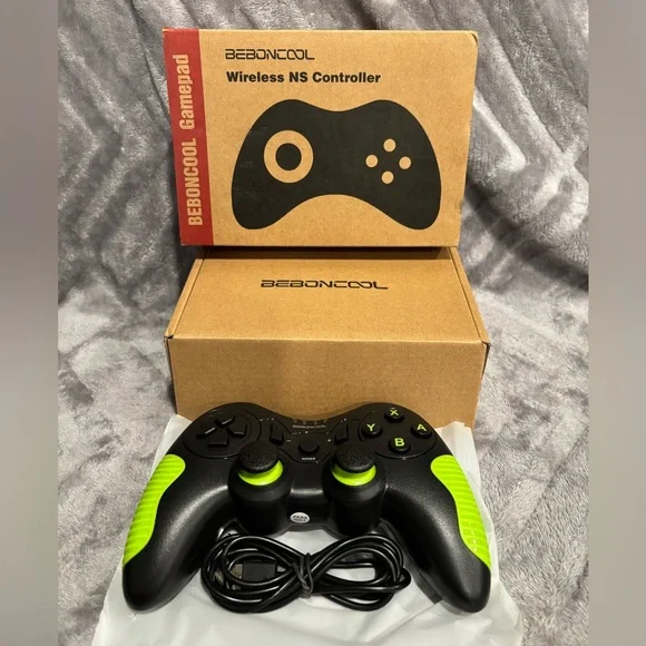 Beboncool Nintendo‎ Switch Controller- With USB Cable- Green and Black