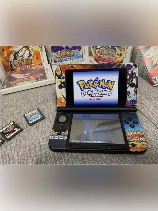 Nintendo 3DS XL with 11 games