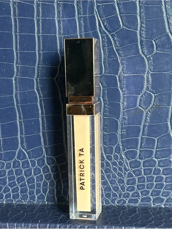 Patrick Ta Soft Blur Brightening Concealer Light Golden 3 Full Size New