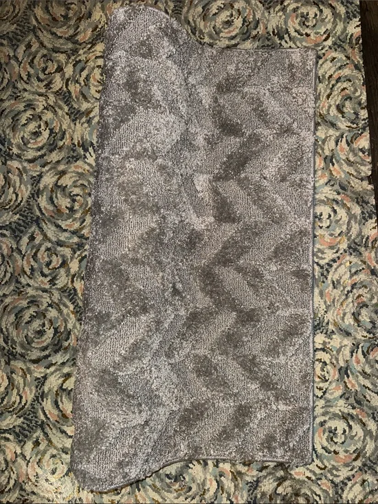 Brand New 36inX60in Grey Rug