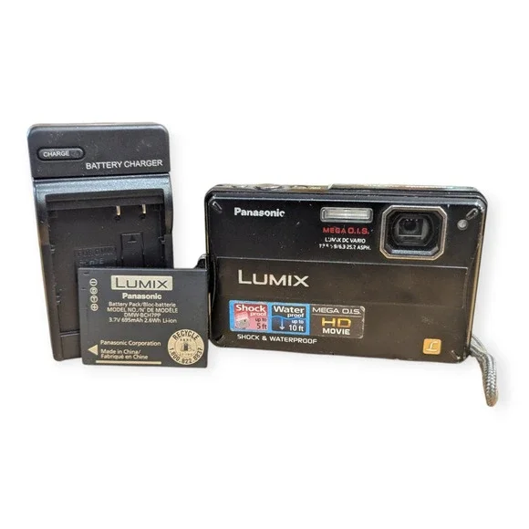 Panasonic Lumix DMC-TS10 14.1MP Waterproof Digital Camera Black‎ Charger Battery
