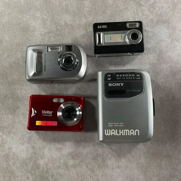 PARTS Bundle Lot 4 Electronics Sony Walkman WM-FX141 Kodak Vivitar VuPoint