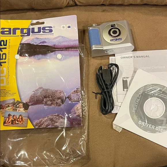 Argus Digital Camera DC 1512 with Accessories