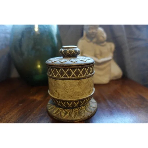 Vintage‎ ceramic brown and cream color lidded canister with leaf design