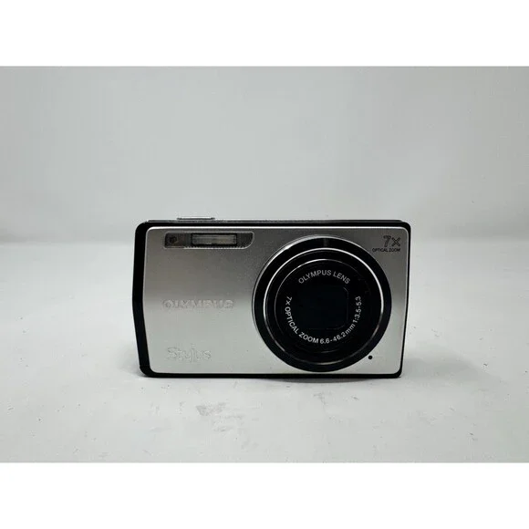Olympus Stylus 7000 12 MP Digital Camera, 7x Optical Zoom for parts