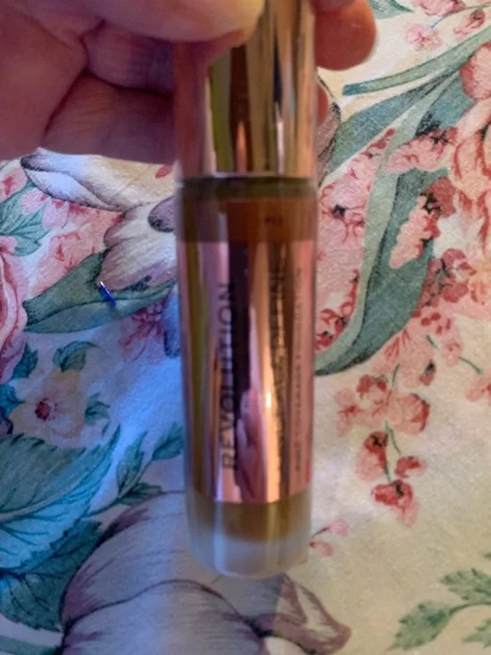 Revolution Peach-Beige Liquid Concealer