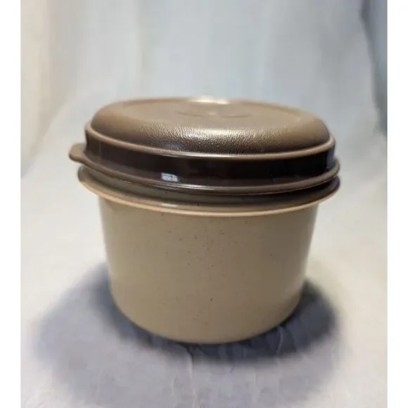 VTG 80s Rubbermaid Servin' Saver Round 3 Cup Storage Container #7 Speckled Tan