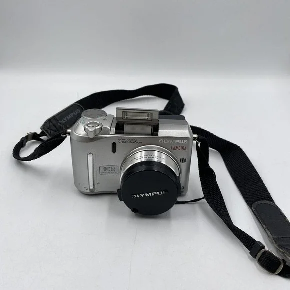 Vintage Olympus Camedia C-750 Ultra Zoom‎ 4MP Digital Camera 10x Optical Zoom