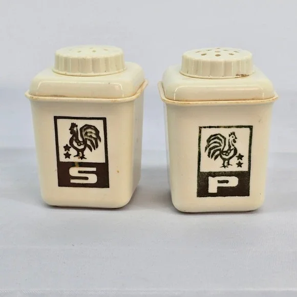 Vintage Lustroware Rooster Salt Pepper Shakers Cream Mid Century‎ Farmhouse