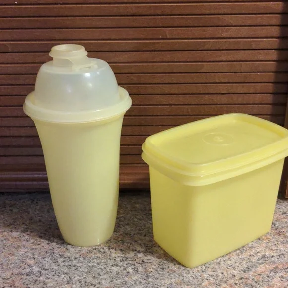 Vintage Tupperware Shelf Saver 1243-6 and Tupperware Gravy Shaker Cup 844-3