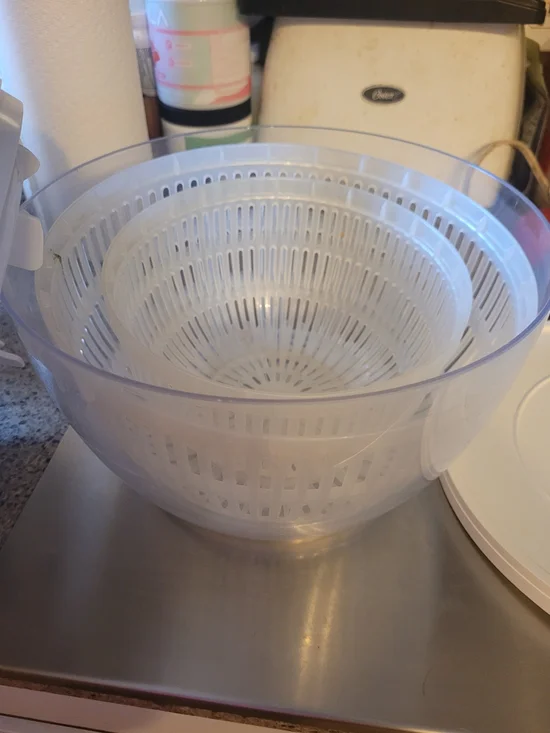 Pampered Chef Clear Plastic Salad Spinner with Inner Strainer - White/Clear