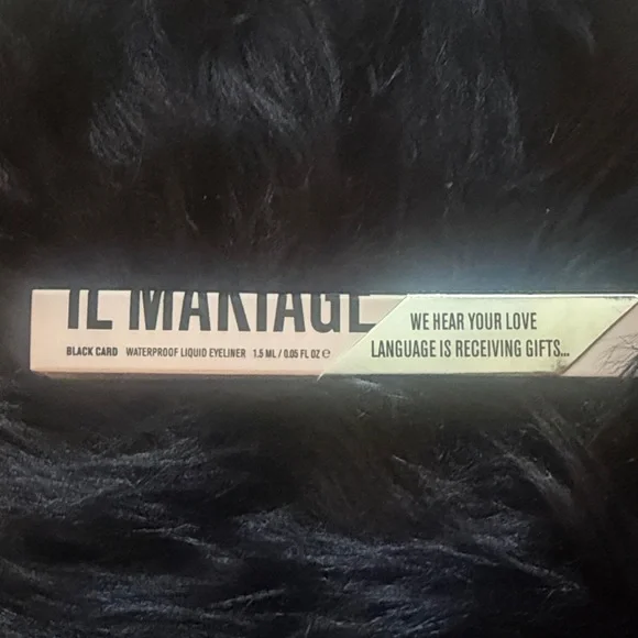 IL MAKIAGE Black Waterproof Liquid Eyeliner