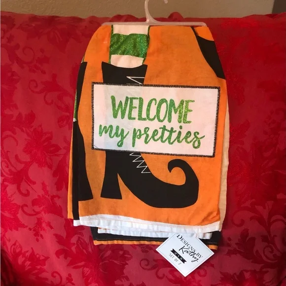 Set of 2 Witches Halloween “ Welcome my Pretties” 100% cotton large towel