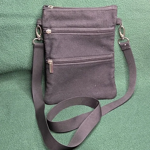 Cross body Shoulder Bag with Strap Black with Zipper Closure and side Pockets