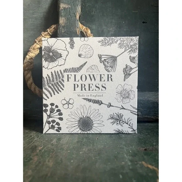 Flower Press Made In England Black‎ White Floral New Studio Wald 15 X 15 Cm
