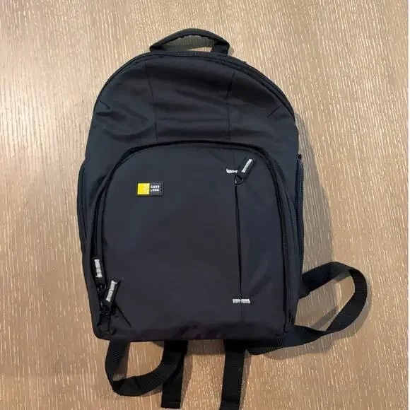 Case Logic Compact DSLR Camera Tablet Backpack TBC-411 / WBC-411 (Black)‎