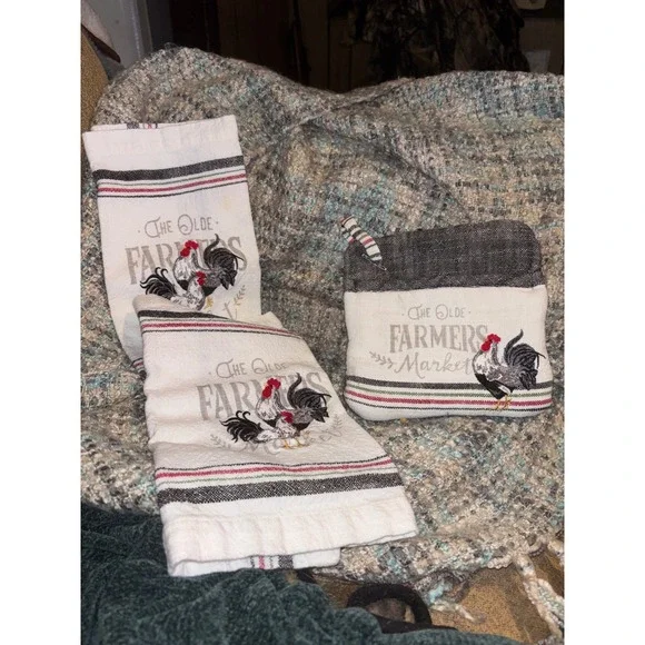 The Olde Farmers Market Rooster Kitchen Set 2 Towels & 1 Pot Holder Farmhouse