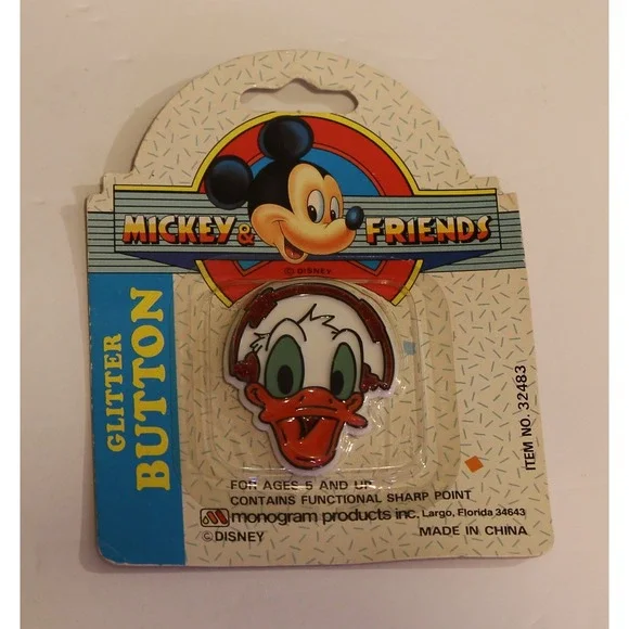 Mickey and friends Plastic Glitter Button Donal Duck New Old stock #32483 (A1)