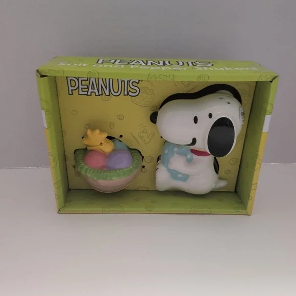 Peanuts Snoopy Woodstock Easter Salt and Pepper Shakers Set Zrike Brands NEW