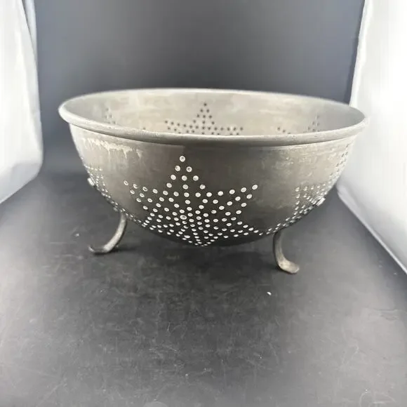 Vintage MCM Colander Star Pattern Strainer Aluminum Footed Mid Century 9