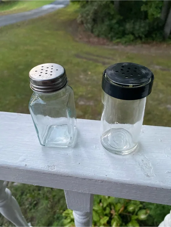 Glass Clear Salt & Pepper Shaker Set (2)
