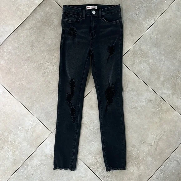 Levi’s High Rise Super Skinny Distressed Jeans Size 8