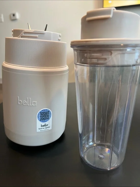 Bella White Electric Blender/ Grinder with Removable Lid