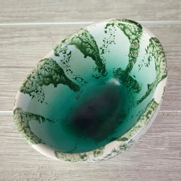Unmarked White & Green Speckled resin round bowl glossy finish 4