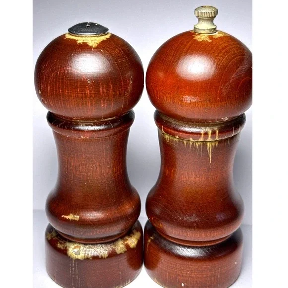 Leeds Engineering Salt‎ Pepper Shaker Set 6in Brown Vintage Wood MCM USA