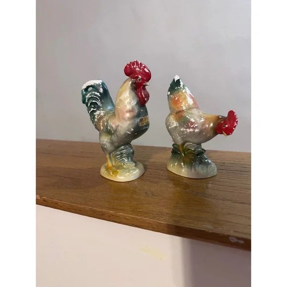 Vintage Ceramic Rooster Hen Salt Pepper Shakers City of Roses Little Rock AR