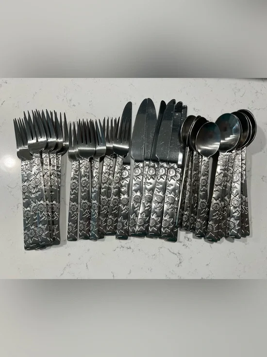 Pfaltzgraff Nautica Island Flower Stainless Steel Flatwear Set. Serves 8 =40 Pcs
