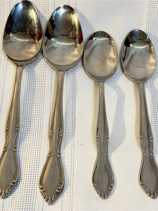 4 Pc Strathmore Stainless Steel Rogers Oneida 2 Tablespoons 2 Teaspoons Flatware
