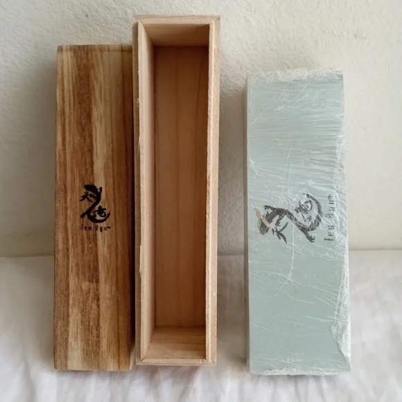 2 Sided Knife Sharpening Stone w Wooden Box NEW