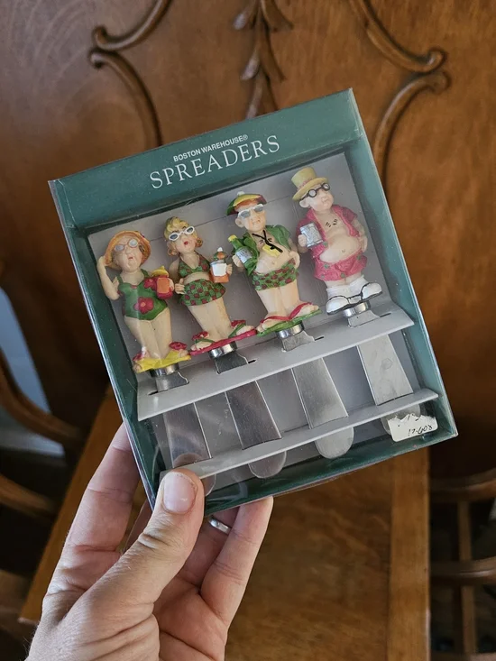 Boston Warehouse 'Spreaders' Set - Beach Ladies Cheese Spreaders
