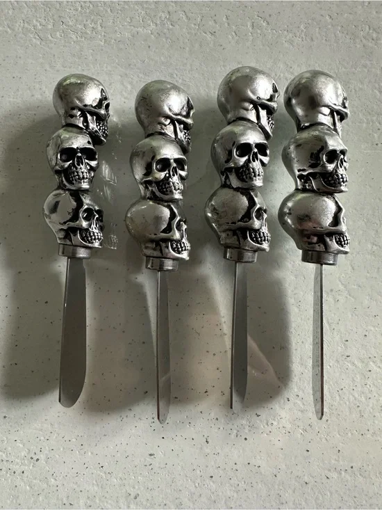 Boston Warehouse Skull Cheese Spreaders - Set of 4