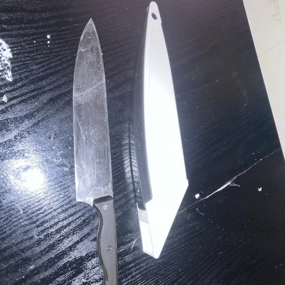 Pampered Chef 8 in Chef's Knife Stainless Steel Straight Edge w/ Blade Cover
