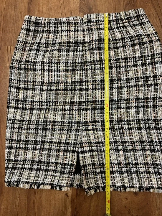 Calvin Klein Black & Cream Tweed Lined Pencil Skirt Excellent pre-owned cond.