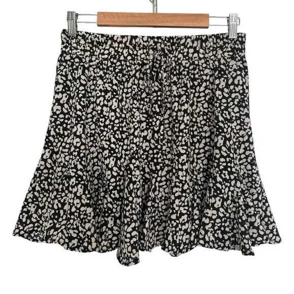 &merci Ruffle Tiered Mini Skirt Black & White Animal Print Medium Elastic Waist